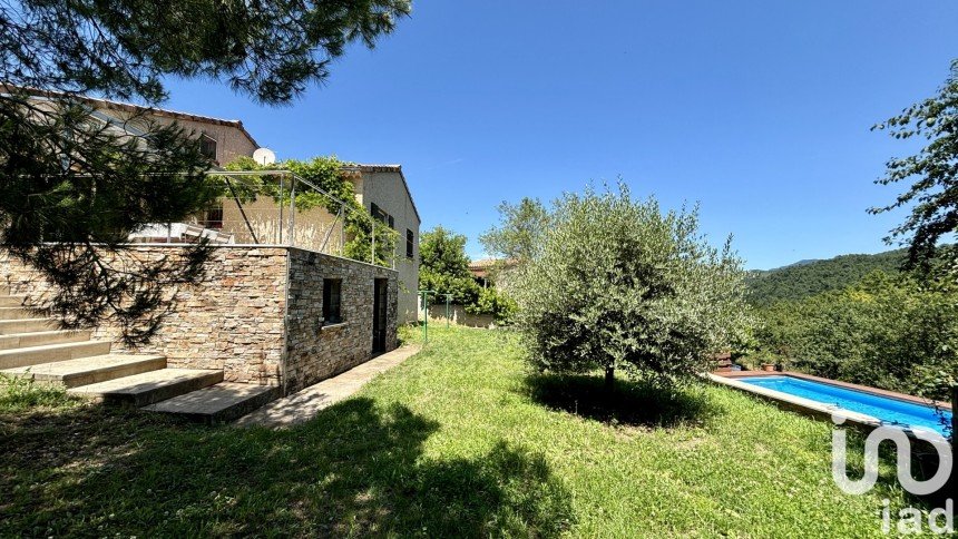 Maison traditionnelle 4 pièces de 118 m² à Saint-Julien-du-Serre (07200)