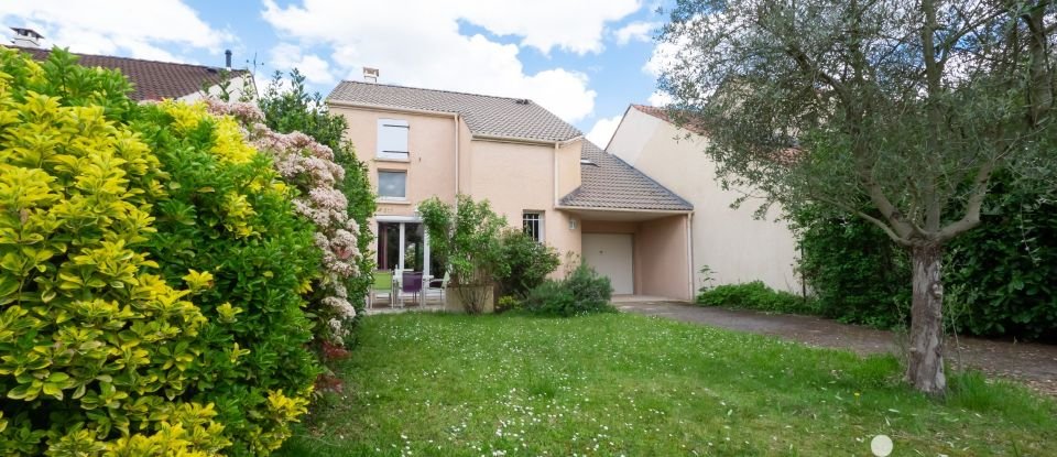 Maison 6 pièces de 104 m² à Chatou (78400)