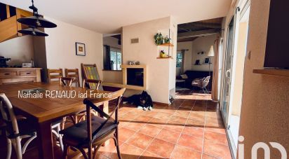 Traditional house 7 rooms of 156 m² in Sallertaine (85300)