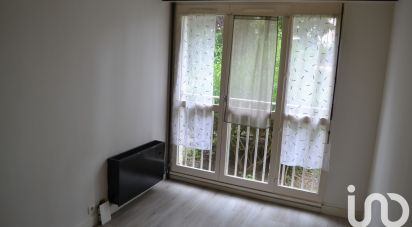 Appartement 2 pièces de 32 m² à Les Ulis (91940)