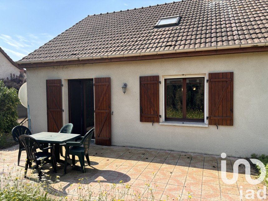 House 6 rooms of 120 m² in Châlons-en-Champagne (51000)