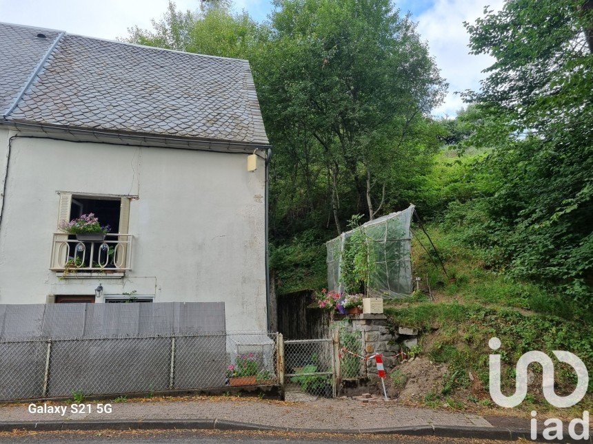 Maison 4 pièces de 79 m² à Murat-le-Quaire (63150)