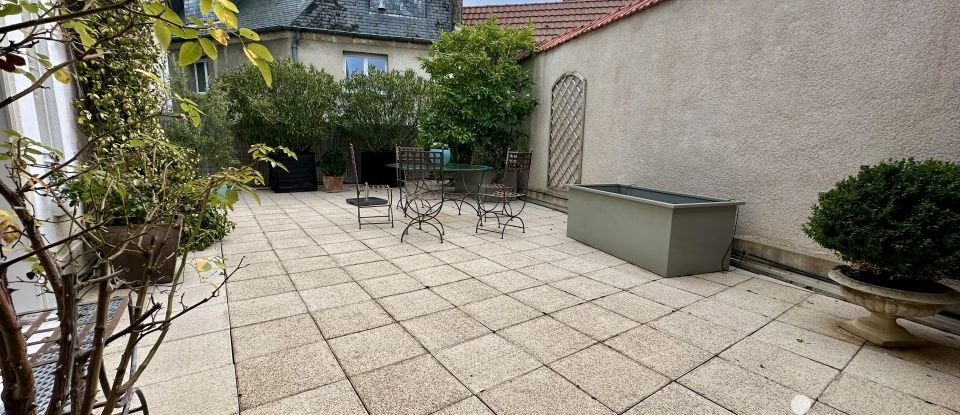 Appartement 5 pièces de 128 m² à Bourges (18000)