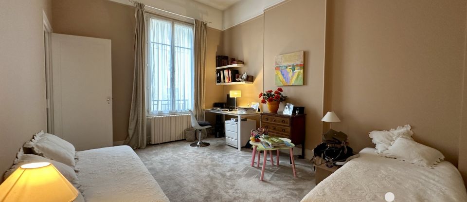 Appartement 5 pièces de 128 m² à Bourges (18000)