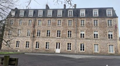 Building in Condé-sur-Vire (50420) of 2,000 m²