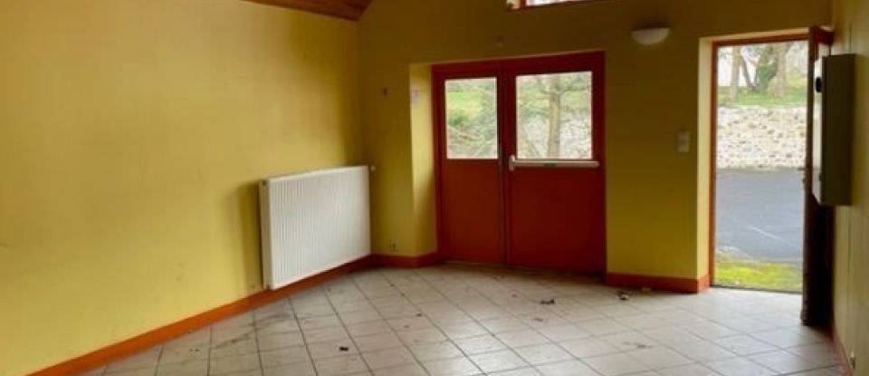 Immeuble de 2 000 m² à Condé-sur-Vire (50420)