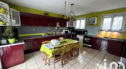 House 6 rooms of 125 m² in Lavau (10150)