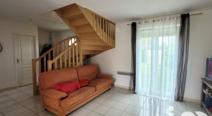 Maison traditionnelle 5 pièces de 80 m² à Beaumont-les-Autels (28480)