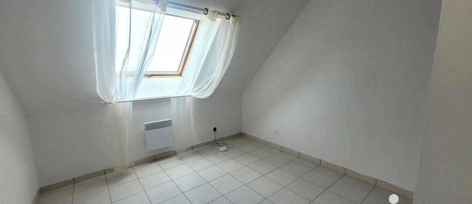 Maison traditionnelle 5 pièces de 80 m² à Beaumont-les-Autels (28480)