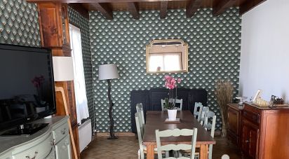 House 5 rooms of 155 m² in Lesperon (40260)