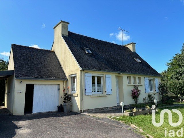 Traditional house 5 rooms of 98 m² in Fouesnant (29170)