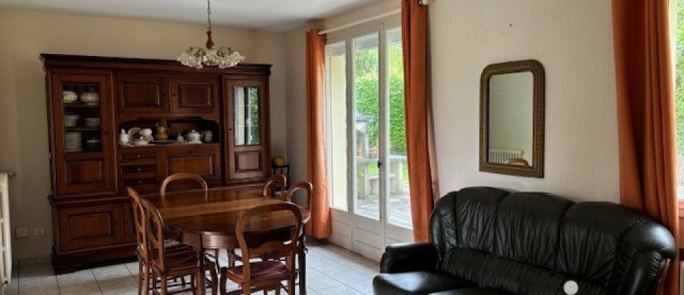 Traditional house 5 rooms of 98 m² in Fouesnant (29170)