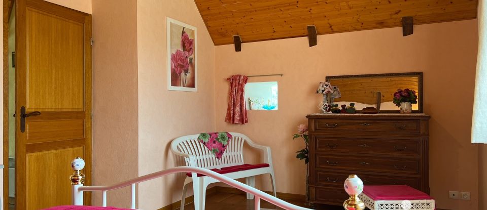 Country house 3 rooms of 76 m² in Sainte-Eulalie-d'Olt (12130)