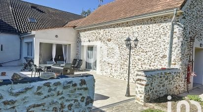 Village house 6 rooms of 196 m² in Pierre-Levée (77580)