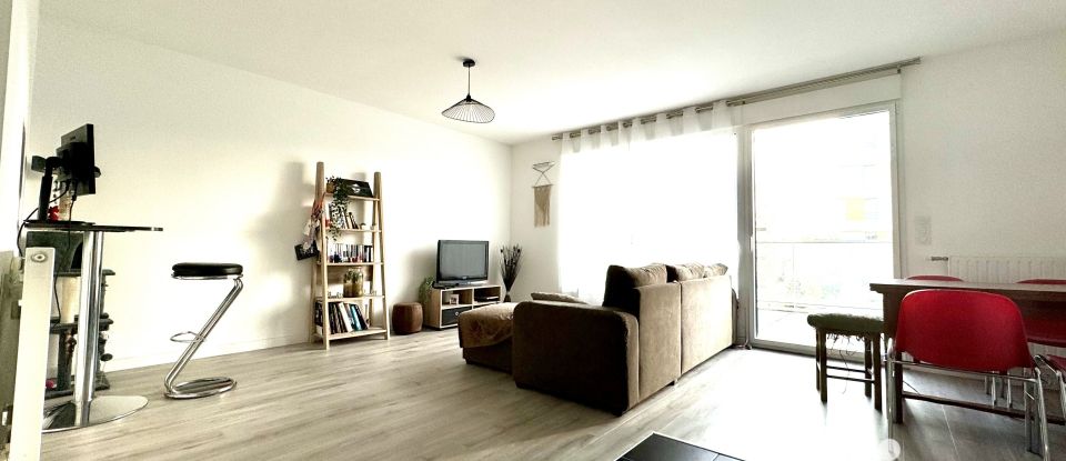 Apartment 3 rooms of 67 m² in Rennes (35700)