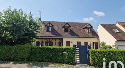 Maison traditionnelle 7 pièces de 148 m² à Viarmes (95270)