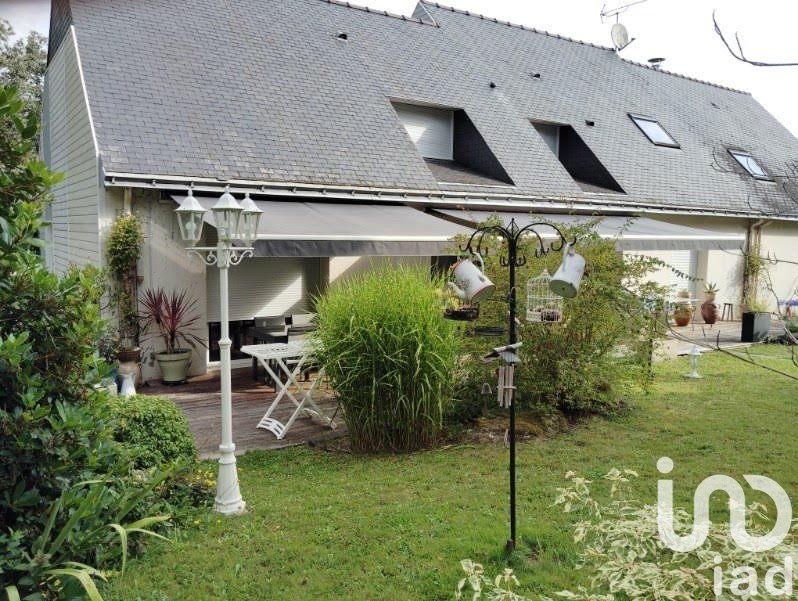 House 6 rooms of 240 m² in La Chapelle-sur-Erdre (44240)