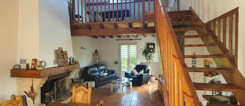 Maison 7 pièces de 162 m² à Esvres (37320)