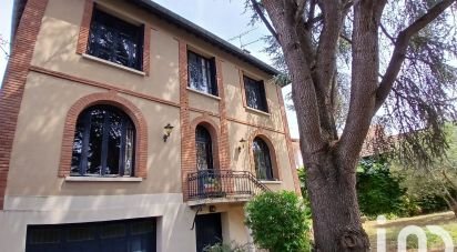 Demeure 8 pièces de 221 m² à Moissac (82200)