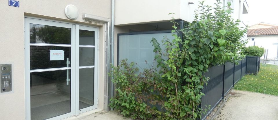 Apartment 2 rooms of 43 m² in Niort (79000)