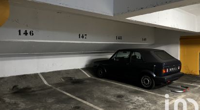 Parking of 10 m² in Paris (75012)