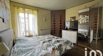 House 6 rooms of 200 m² in Courtenay (45320)