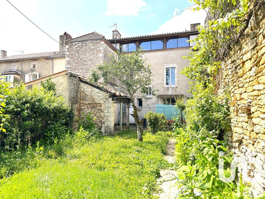 Maison de ville 4 pièces de 140 m² à Gramat (46500)