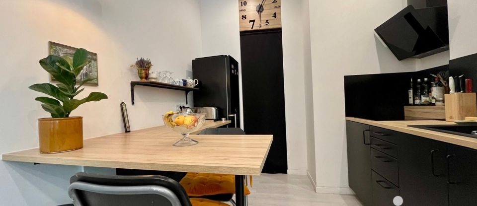 Appartement 2 pièces de 40 m² à Marseille (13005)