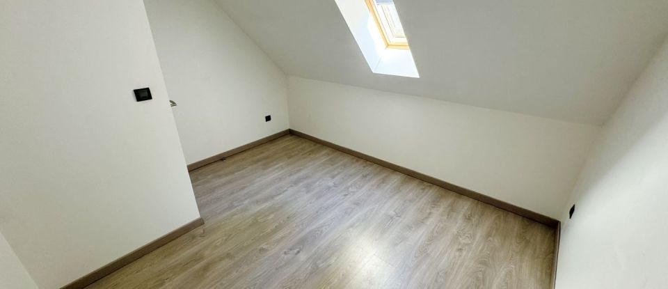 Maison 7 pièces de 143 m² à Sandillon (45640)