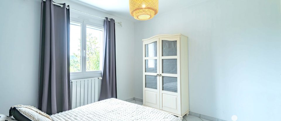 Maison 9 pièces de 205 m² à Orthez (64300)