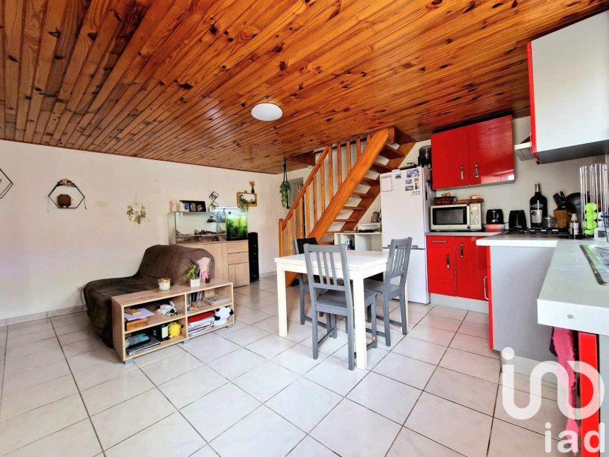 Maison 3 pièces de 55 m² à Bournezeau (85480)