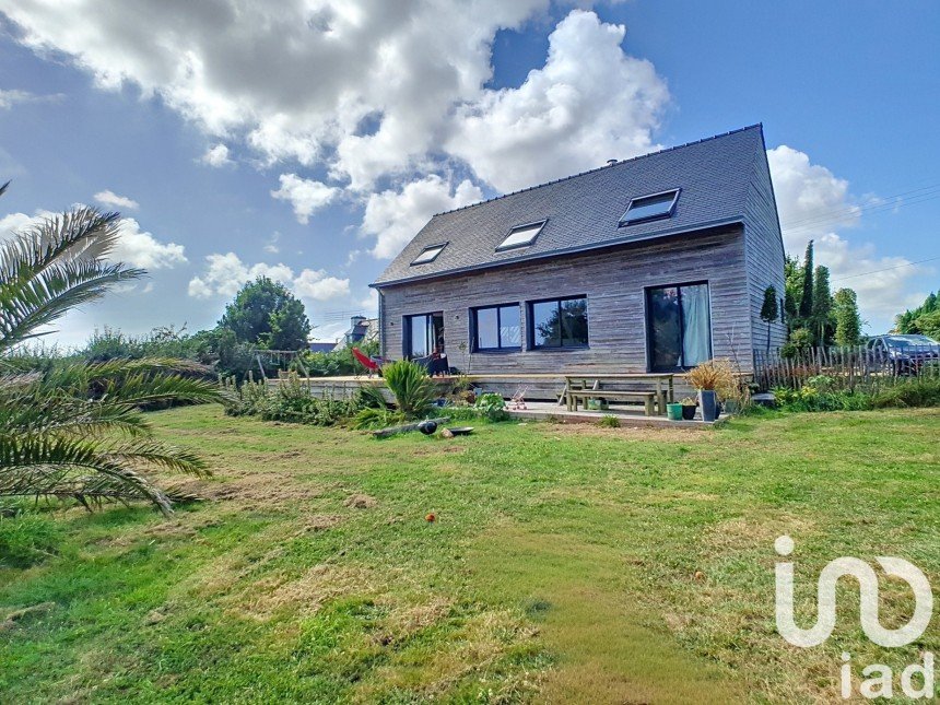 House 5 rooms of 108 m² in Plozévet (29710)