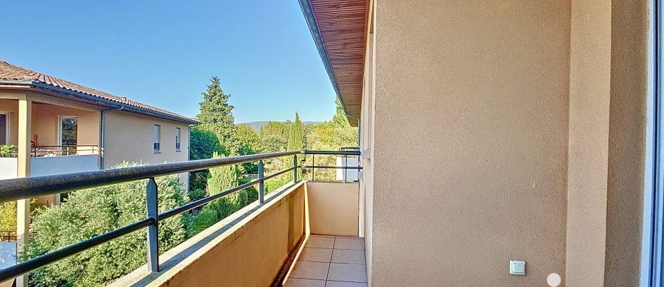 Appartement 2 pièces de 45 m² à L'Isle-sur-la-Sorgue (84800)