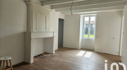 Longère 7 pièces de 166 m² à Celles (17520)