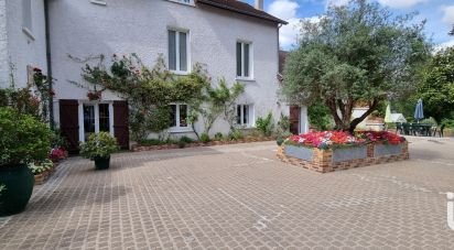 House 17 rooms of 529 m² in Le Malesherbois (45330)