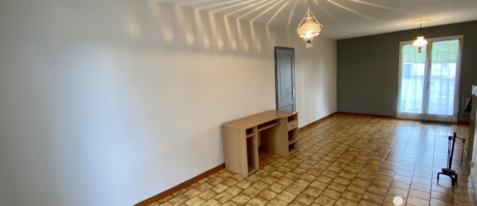 Maison 6 pièces de 89 m² à Saivres (79400)