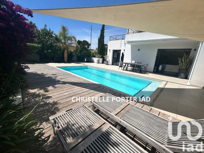 Maison 4 pièces de 110 m² à Sanary-sur-Mer (83110)