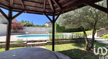 House 8 rooms of 175 m² in Le Gua (38450)