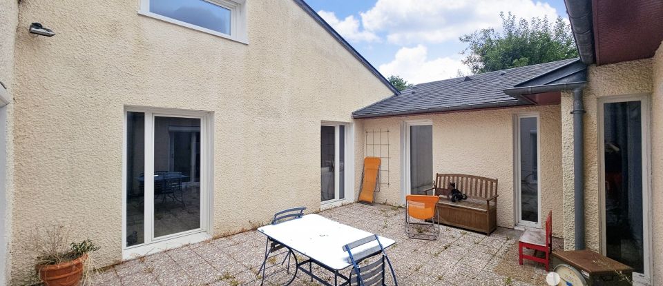 Pavillon 7 pièces de 160 m² à Évreux (27000)