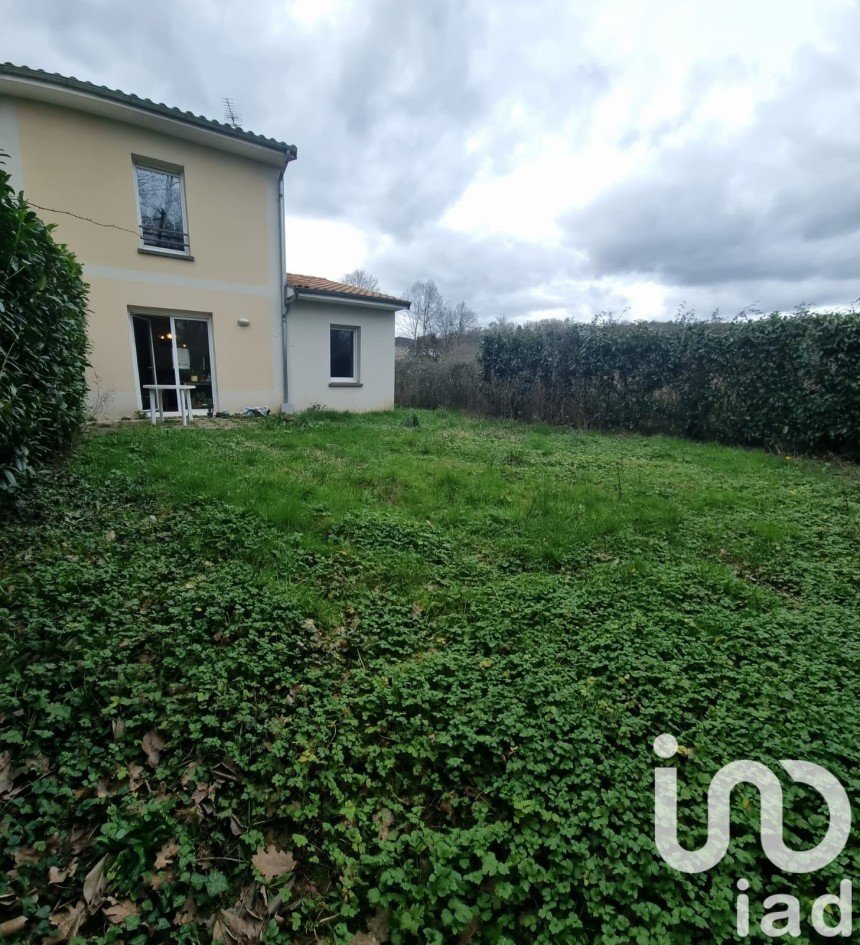 Maison traditionnelle 4 pièces de 80 m² à Terrasson-Lavilledieu (24120)