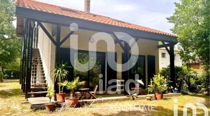 House 7 rooms of 135 m² in Saint-Aubin-de-Médoc (33160)