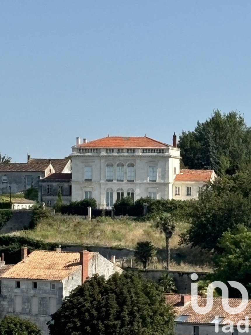 Mansion 24 rooms of 400 m² in Tonnay-Charente (17430)