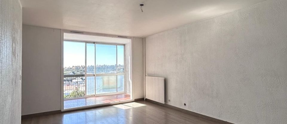 Appartement 4 pièces de 82 m² à Saint-Raphaël (83700)