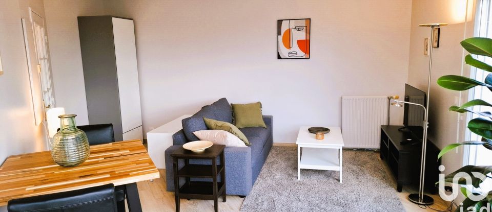 Studio 1 room of 28 m² in Courbevoie (92400)