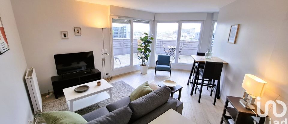 Studio 1 room of 28 m² in Courbevoie (92400)