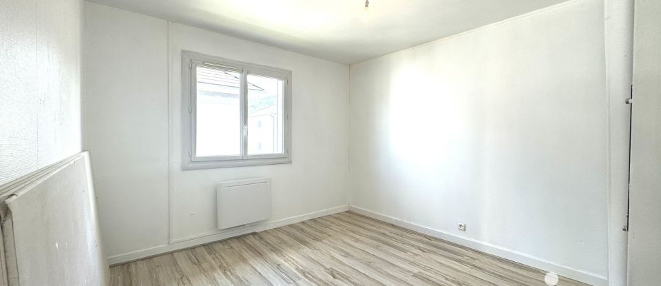 Maison traditionnelle 6 pièces de 170 m² à Lourdes (65100)