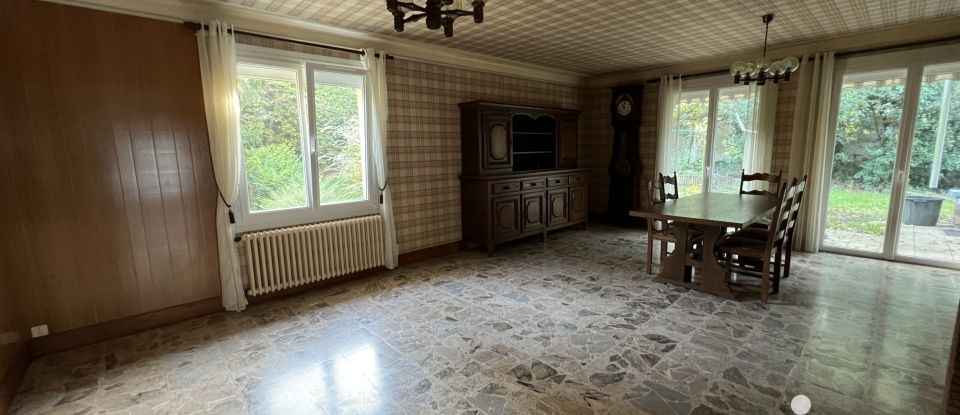 Traditional house 7 rooms of 202 m² in La Gouesnière (35350)