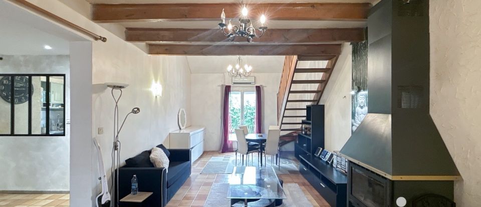 Traditional house 6 rooms of 155 m² in Chéroy (89690)