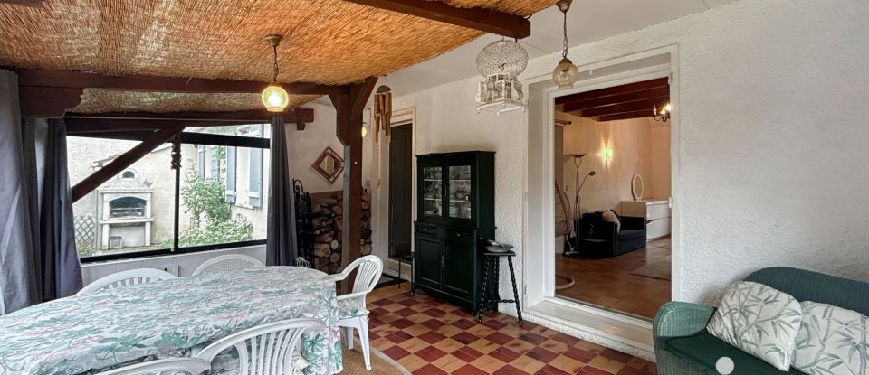 Traditional house 6 rooms of 155 m² in Chéroy (89690)