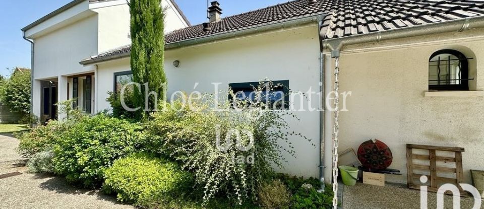 Traditional house 6 rooms of 149 m² in Villiers-sur-Marne (94350)